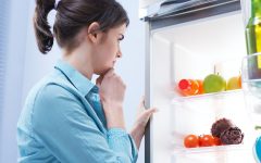 Что нельзя хранить в холодильнике?