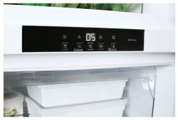 Встраиваемый холодильник Hotpoint-Ariston BCB 7030 AA F C