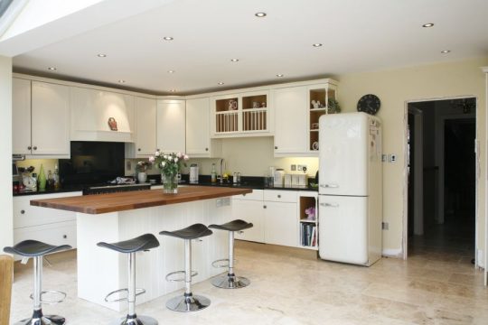 Кухня с баром