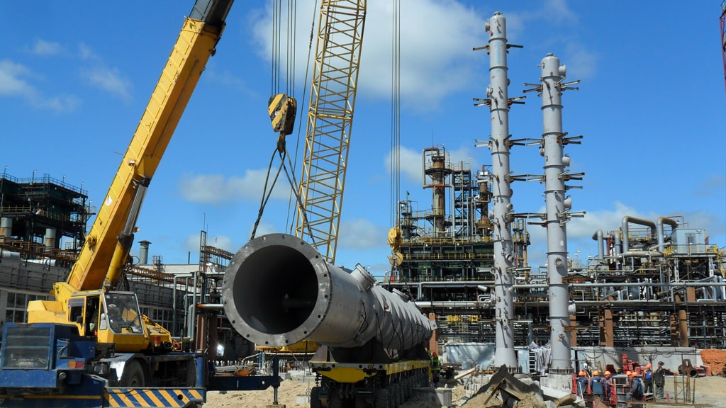 Как построить нефтяной завод?