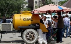 Как изготавливают самый древний напиток на современном производстве?