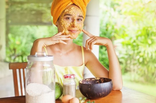 Красота из холодильника: простые и эффективные домашние маски