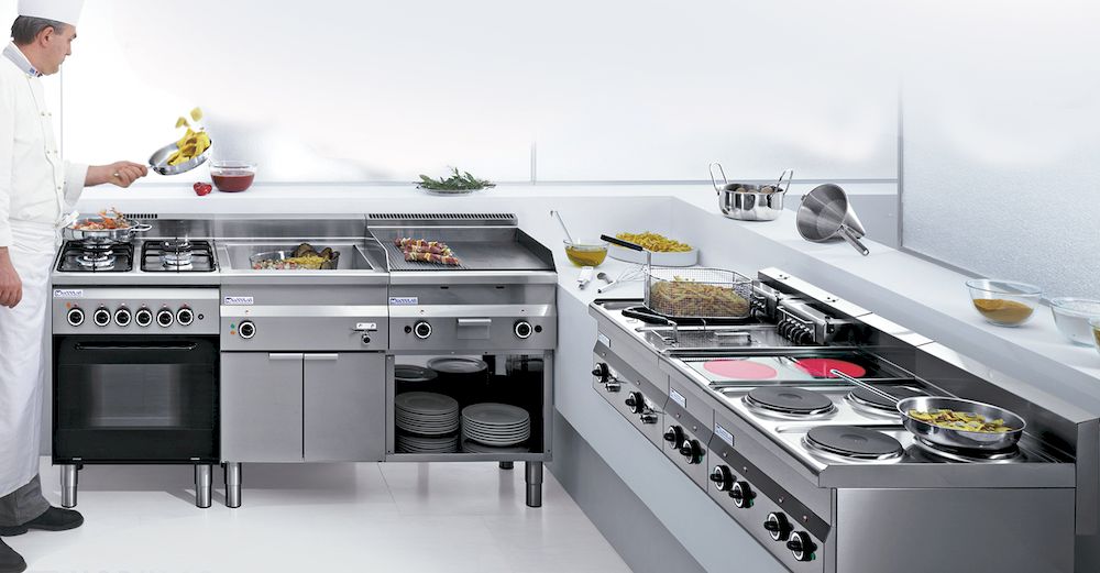 Основные виды холодильных столов и их применение в ресторанном бизнесе