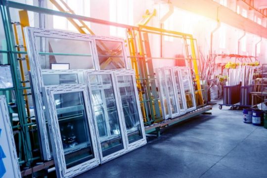 Окна для холодильных цехов: Особенности установки и требования к теплоизоляции