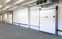 Окна для холодильных цехов: Особенности установки и требования к теплоизоляции