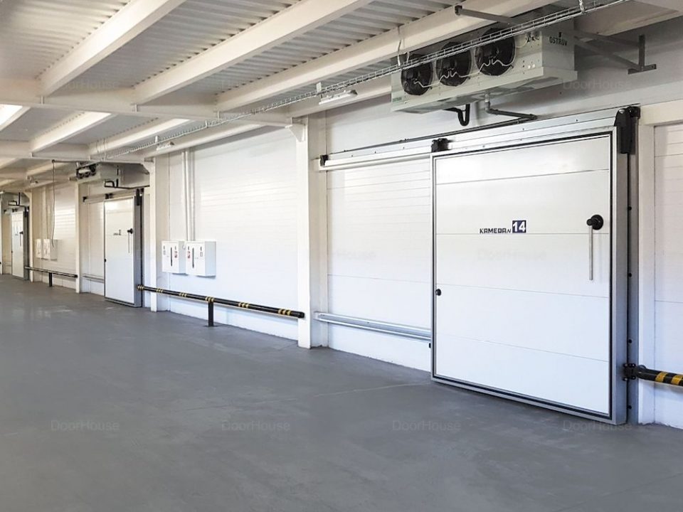 Окна для холодильных цехов: Особенности установки и требования к теплоизоляции